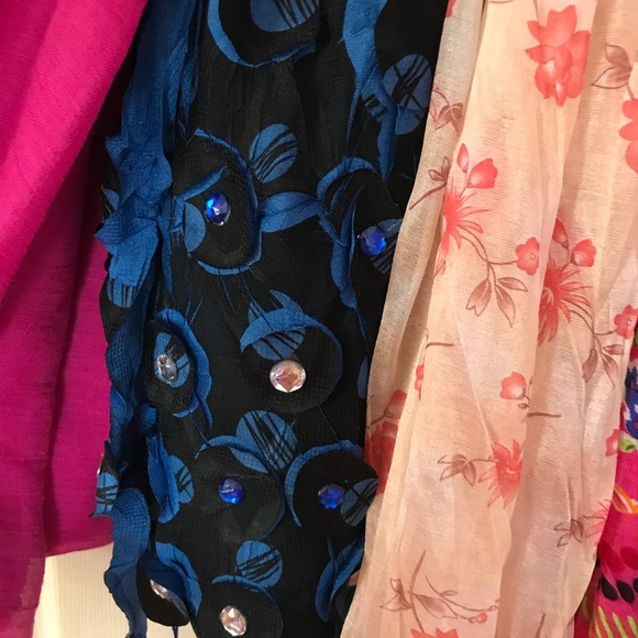 ❗️Sale❗️LOT OF SCARF/ 6 scarves/ hijab - Picture 5 of 5